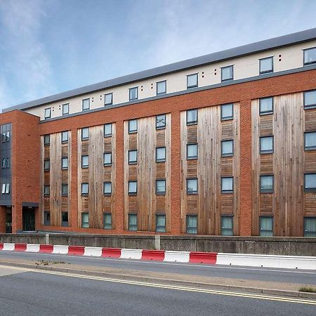 Travelodge High Wycombe Central Dış mekan fotoğraf