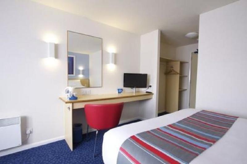 Travelodge High Wycombe Central Dış mekan fotoğraf